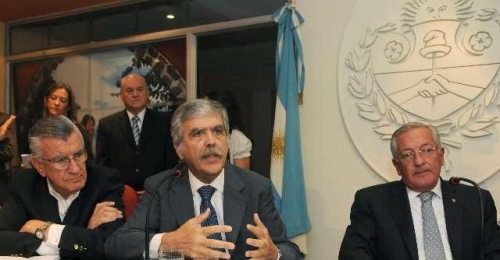 Sinceridad oficial: ¨La minería llegó al país para quedarse¨. DICEN QUE SUS INVERSIONES ¨MEJORAN LA VIDA DE LOS POBLADORES¨.