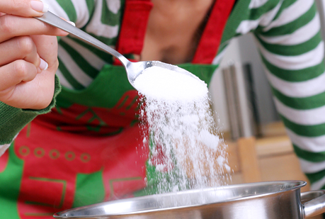 Reducir el consumo de sal es tan bueno para la salud como dejar de fumar