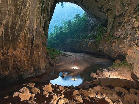 Una increíble y gigantesca cueva!