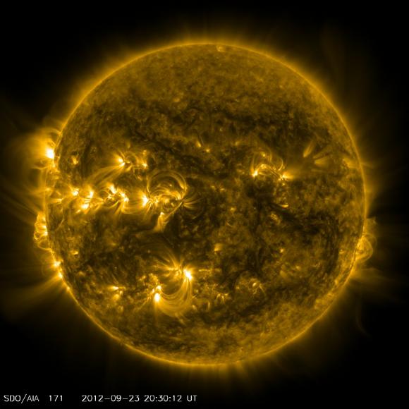Llamaradas con expulsión de masa coronal muestran renovada actividad solar