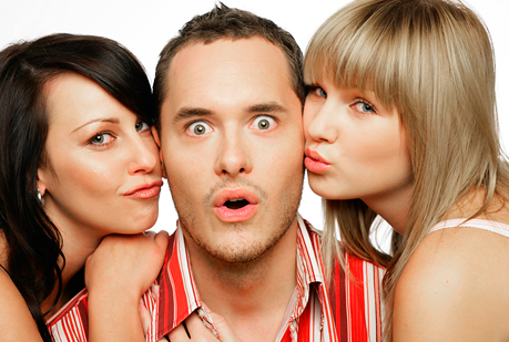 Nos fiamos más de las voces femeninas