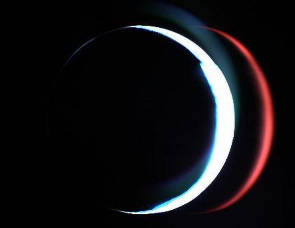 Marte, visto en cuarto creciente por primera vez