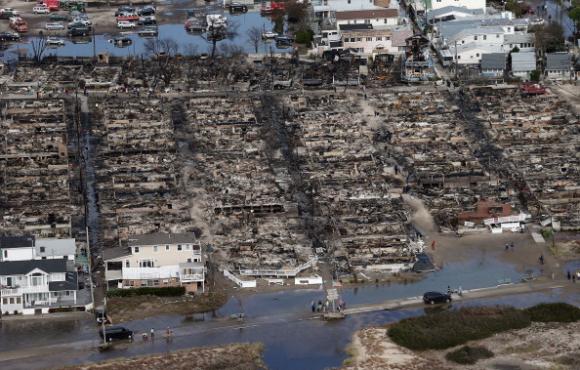 Huracán Sandy en EEUU: ascienden a 74 las víctimas en un dramático recuento