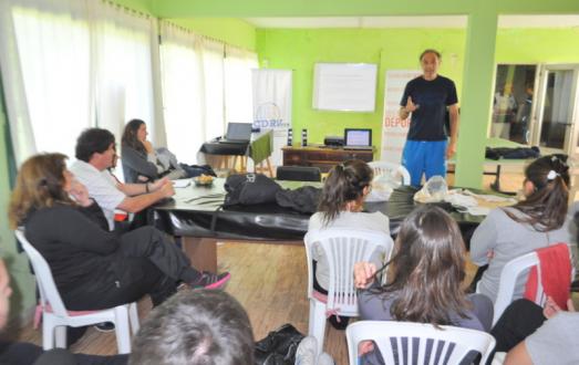 ¨DEPORTES¨ DICTÓ CAPACITACIÓN