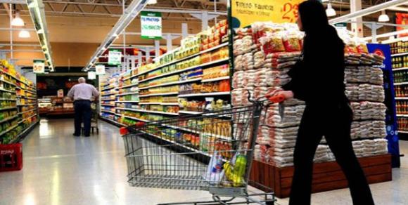 Los impuestos en el Súper: cobran un peso más por controlar la evasión fiscal