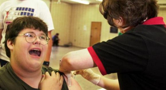 Ascienden a 28 los muertos de meningitis causadas por inyecciones para el dolor