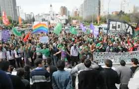 Hordas intentan profanar Catedral de La Plata