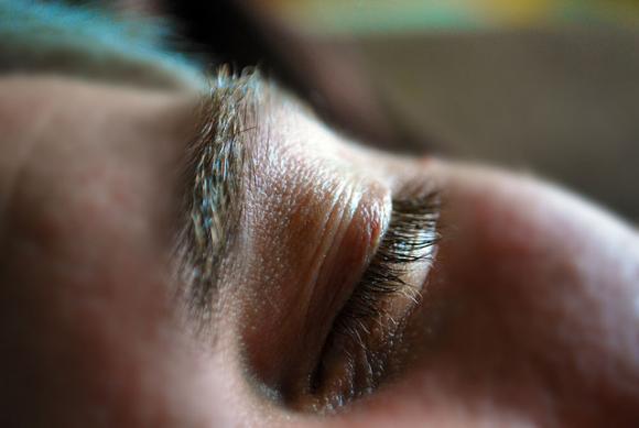 Durmiendo, el cerebro se comporta como si estuviera reviviendo algo