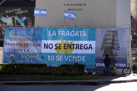 Fragata: Buscan detener a los marinos