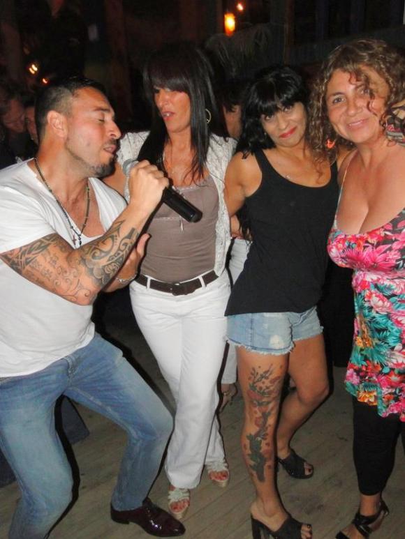 FOTOS SHOW GUSTAVO SANTILLAN EN¨LA VENTOLA¨VIERNES PASADO