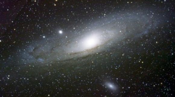 Dos científicos Argentinos idearon la forma de encontrar galaxias que no pueden ser detectadas por telescopios‏