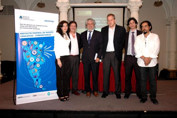 Sileoni: “Somos millones de argentinos los que vamos a seguir peleando para que se cumpla la Ley de Servicios de Comunicación Audiovisual para todos”