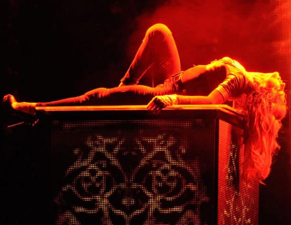 Agravio a la Cruz en concierto de Madonna.