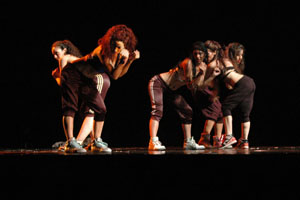 Estudio revela que escuchar reggaeton daña de por vida el cerebro.