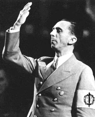 A despertar, músicos! Ministro Nazi Goebbels cambió la frecuencia de la nota LA y el planeta sigue en desarmonía musical!