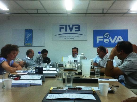 BUEN CIERRE DE AÑO FEVA CON LAS REUNIONES DE MESA Y CONSEJO