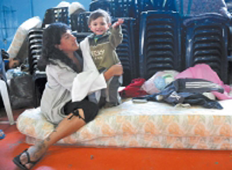 Aunque el clima mejoró, quedan 3400 evacuados en el Conurbano Bonaerense