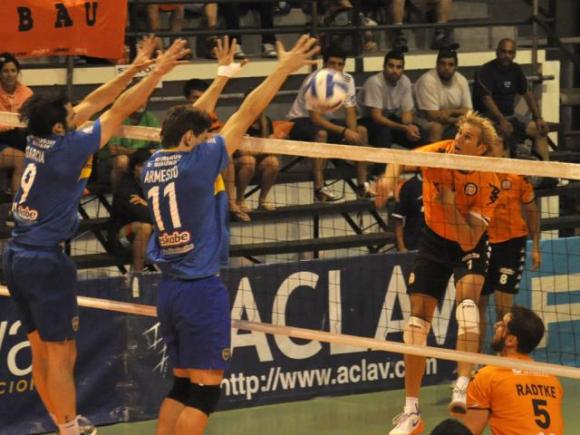 Buenos Aires Unidos ganó en sets corridos y quiere cerrar el año con un título