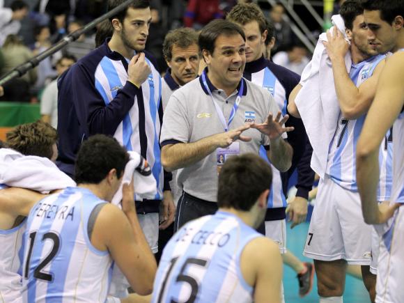 Javier Weber seguirá al frente de la selección mayor