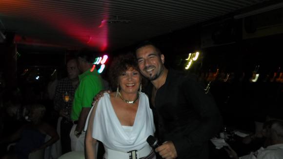 FOTOS SHOW GUSTAVO SANTILLAN EN¨MODENA¨ AYER