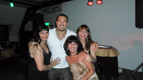 FOTOS SHOW GUSTAVO SANTILLAN EN¨DIE ENGEL¨AYER