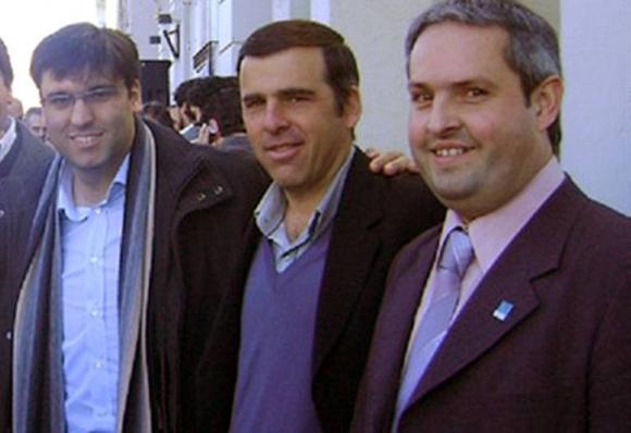 La otra pesadilla del suspendido intendente de Necochea: un hallazgo de armas y cocaína