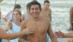 A los 19 años, cruzó a nado el Río de la Plata para ayudar a la ex-Casa Cuna