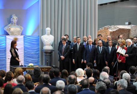 POLITICA Y CORRUPCION: Así funcionan los sobresueldos en la era de los gobiernos kirchneristas.