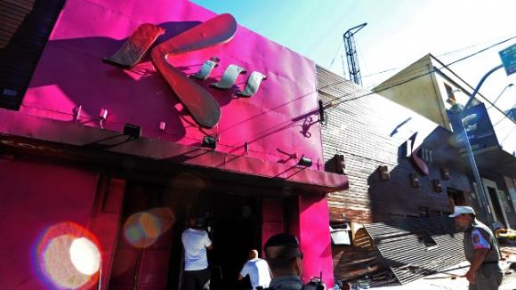 Brasil: Músicos reconocen su culpa en la tragedia de la discoteca Kiss