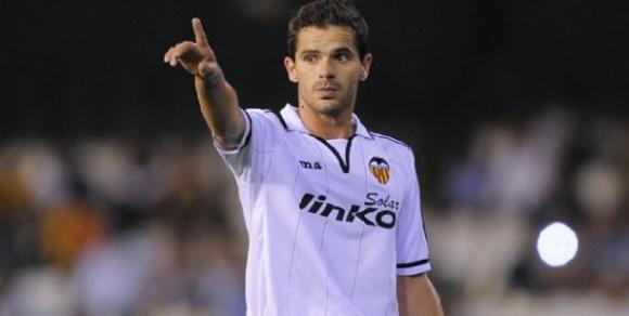 ¡Vuelve! Vélez y Valencia ultiman el pase de Gago