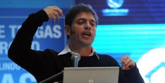 VIDEO: Escracharon a Axel Kicillof frente a su esposa e hijos cuando volvía de Uruguay