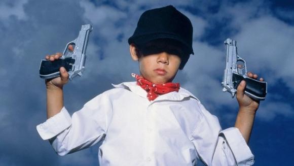 Expulsan a un niño de un colegio de EE.UU. por lanzar una granada imaginaria