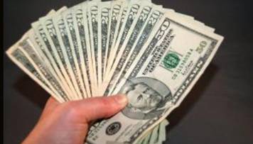 El dólar oficial sube a $ 5,02 y el ´blue´ comenzó la semana a $ 7,70