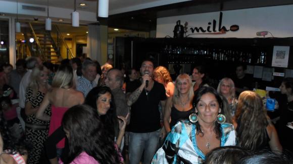 FOTOS SHOW GUSTAVO SANTILLAN EN¨MILHO¨AYER