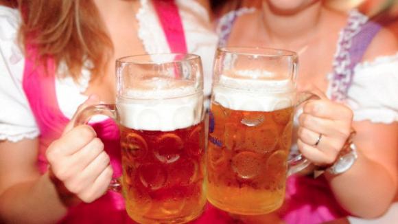 La cerveza, un potente aliado contra la menopausia y el Alzheimer