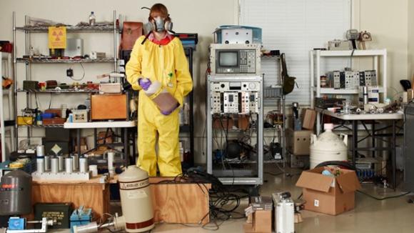 Un joven diseña un reactor que se alimenta con residuos de armas atómicas