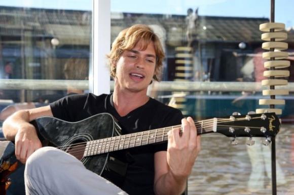 Combinar compras con excelente ambiente? Puerto de Frutos de Tigre