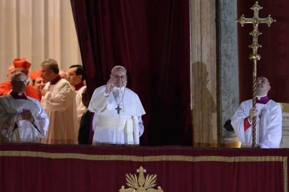El primer saludo del papa Francisco