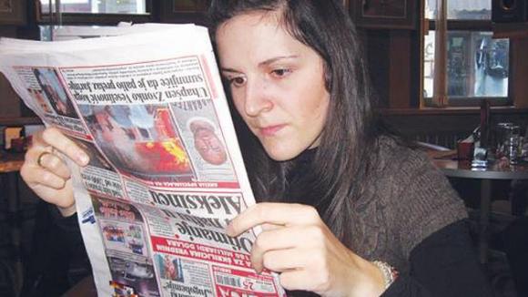 El mundo patas arriba: una mujer serbia lo ve todo al revés