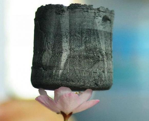 El más ligero: Aerogel de grafeno