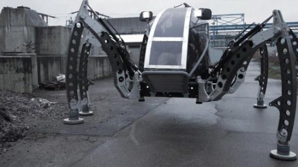 Video: Mantis, el ´robot araña´ todoterreno más grande del mundo