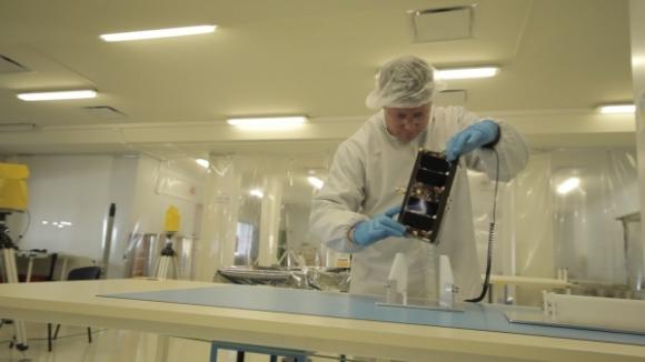 Argentina pone en órbita al “Capitán Beto”, el primer nano satélite de plataforma abierta