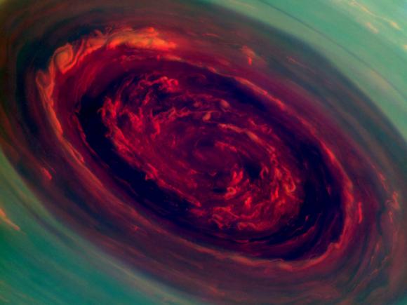 Gigantesco huracán es captado en Saturno