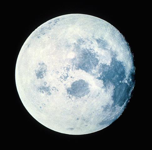 Postales surrealistas: los planetas, como si fueran la Luna