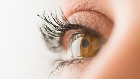 Robots minúsculos ayudarán a combatir la ceguera