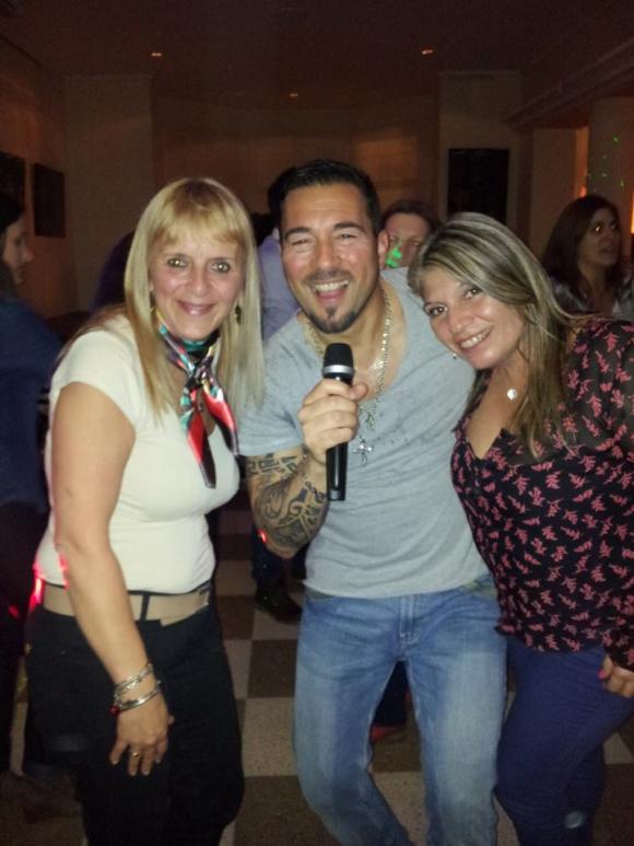 FOTOS SHOW GUSTAVO SANTILLAN EN¨VIVANCO¨SABDO PASADO