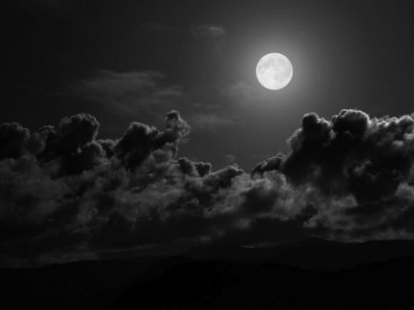 Científicos confirman que la Luna Llena quita el sueño