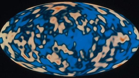 Científico encuentra masa en las partículas de luz del Big Bang