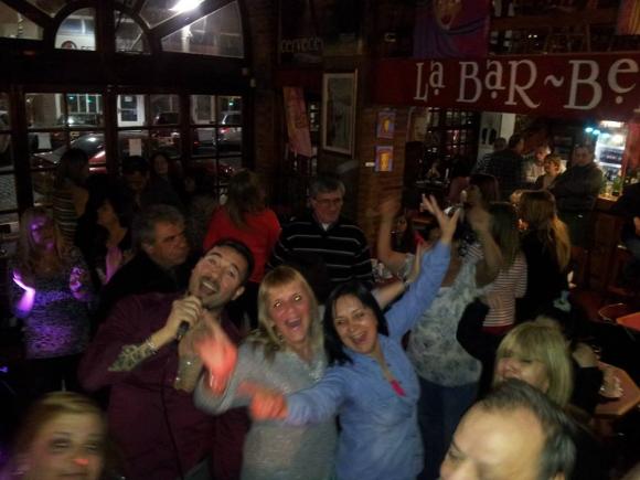 FOTOS SHOW GUSTAVO SANTILLAN EN¨LA BARBERIA¨DOMINGO PASADO