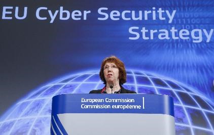 Los ministros de Defensa de la UE se reúnen hoy en plena crisis siria